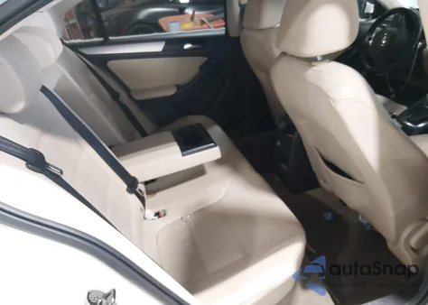 2011 Volkswagen Jetta 2.0L Tdi Le from USA, damaged, VIN 3VWLL7AJ0BM074116